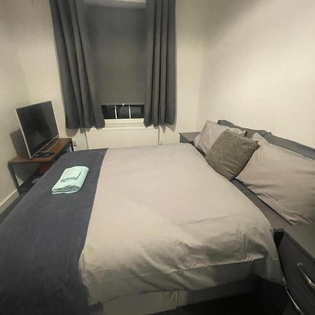 Super Streatham Room Лондон Экстерьер фото